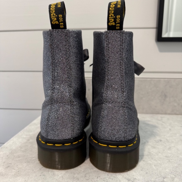 Dr. Martens 1460 Pascal Fine Pewter Glitter Boots in Women's Size 8 - Picture 5 of 9